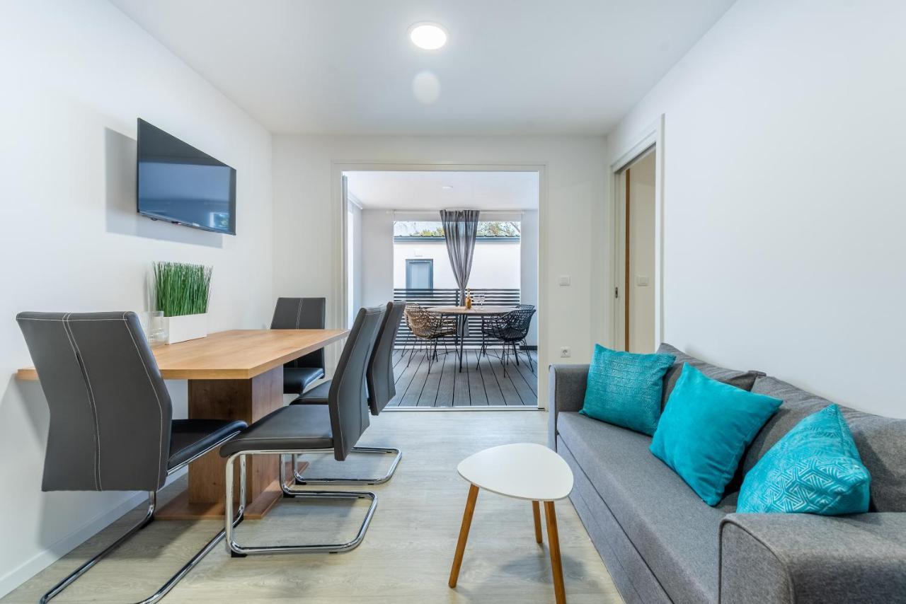 Luxury Mobile Home Pretty Green - Premium - Oaza Mira Resort -50 M From The Beach Drage Eksteriør billede