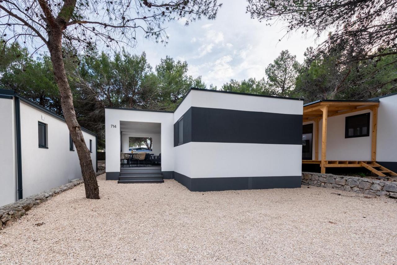 Luxury Mobile Home Pretty Green - Premium - Oaza Mira Resort -50 M From The Beach Drage Eksteriør billede