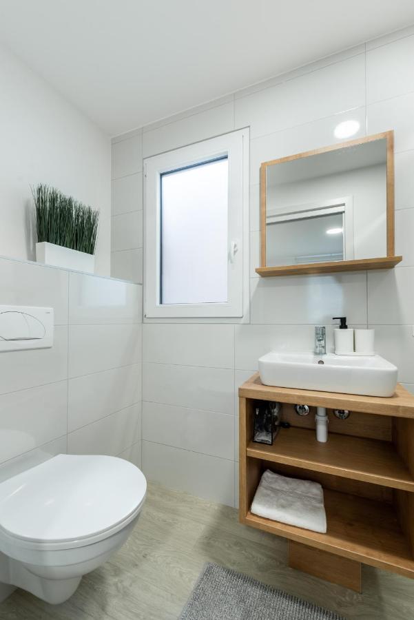 Luxury Mobile Home Pretty Green - Premium - Oaza Mira Resort -50 M From The Beach Drage Eksteriør billede