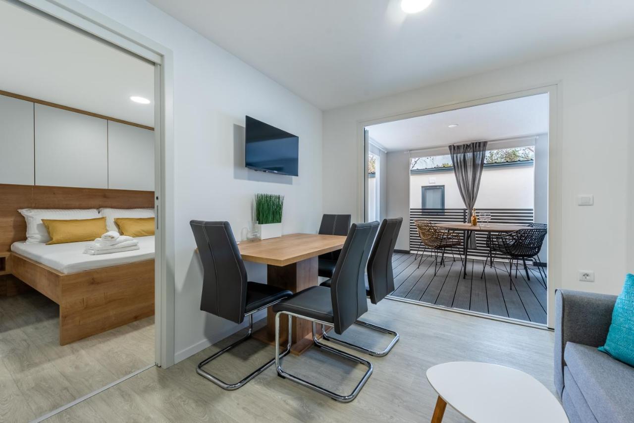 Luxury Mobile Home Pretty Green - Premium - Oaza Mira Resort -50 M From The Beach Drage Eksteriør billede