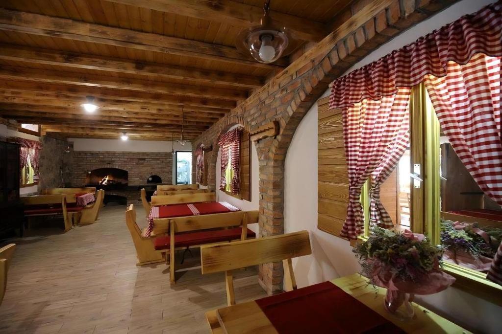 Luxury Mobile Home Pretty Green - Premium - Oaza Mira Resort -50 M From The Beach Drage Eksteriør billede